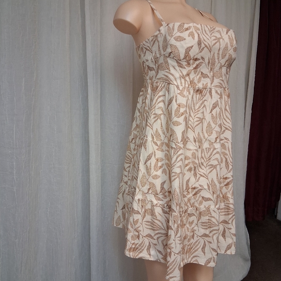Shore Women Size L Chic Strapless Cream and Brown Leaf Print Dress - Picture 5 of 16